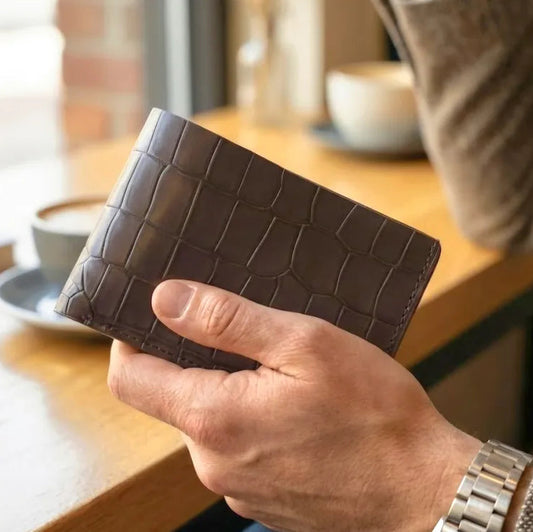 Grey Croco Pattern Genuine Leather V-Cut Bifold Snap Closure Gloss Aniline Finish Multi-Compartment Storage Wallet For Men